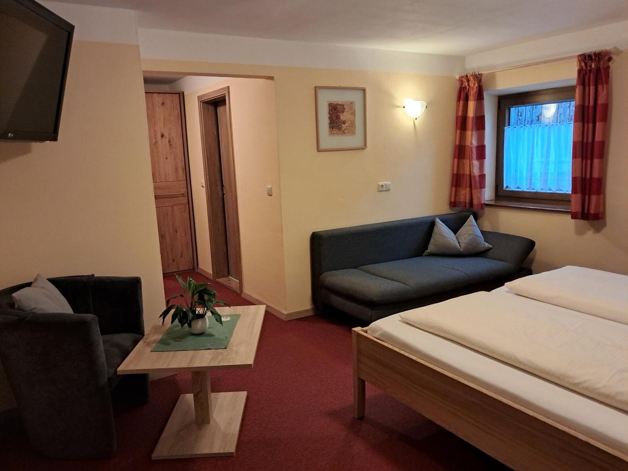 Hotel Garni Edelweiss Siegsdorf
