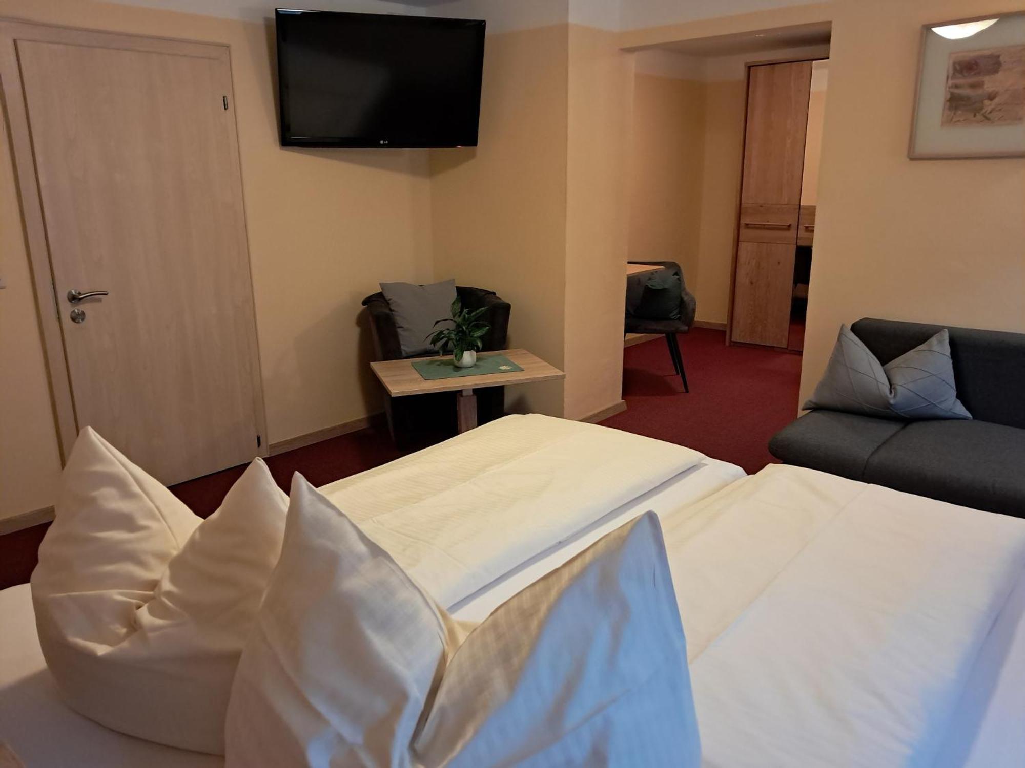 Hotel Edelweiß *