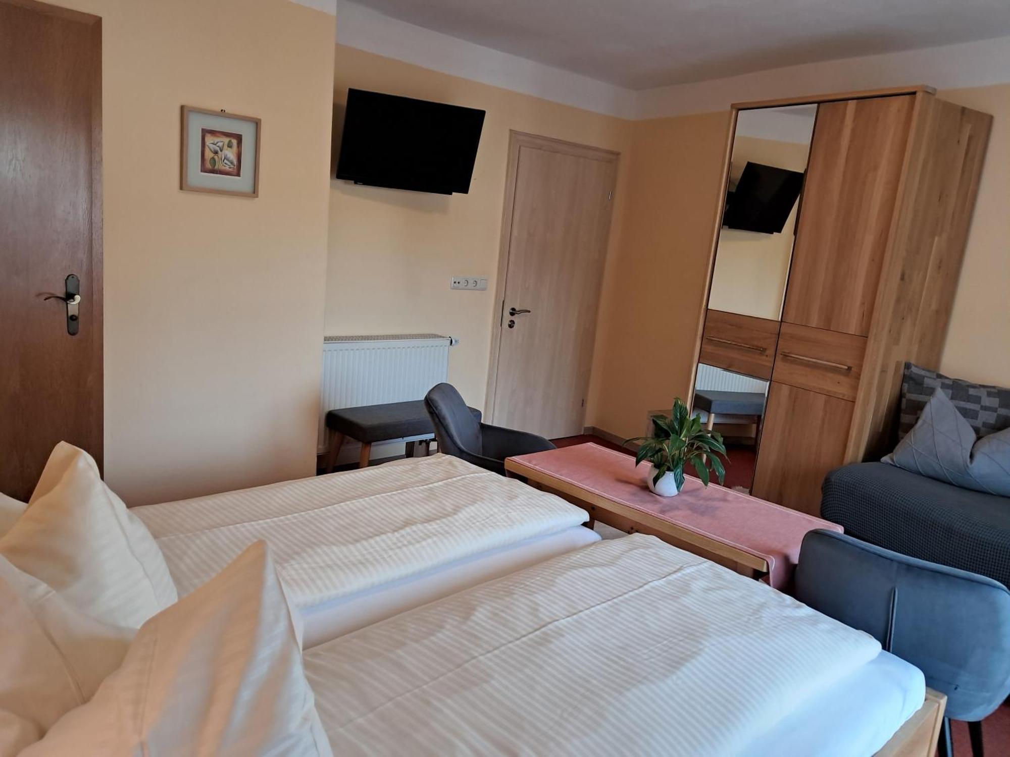 Hotel Edelweiß *